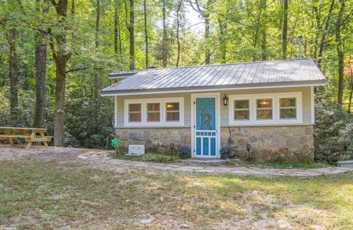 Rocky Bottom House | Relaxing cottage in the mountains with a creek in back yard.