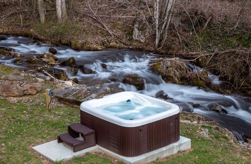 Sylva Cabin | Relaxing Hot Tub by Creek, Fire Pit Near Smokey Mountain National Park