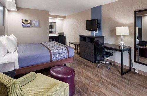 Jasper Hotel | Relaxing Jasper Stay with Quick Access to Downtown, Attractions & Restaurants