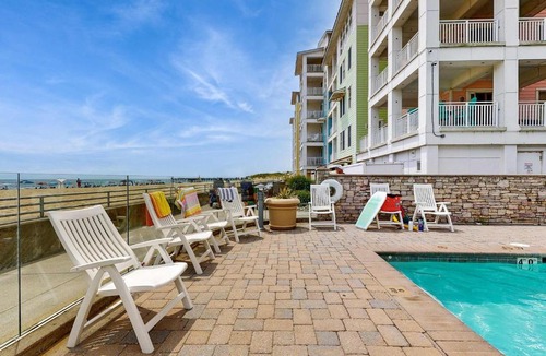 Sandbridge House | Relaxing Sandbridge Condo with Resort Pools & Gym