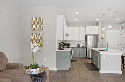 Paw Creek Condo | Reluxme | 1BR Lux Condo in Prime Location!