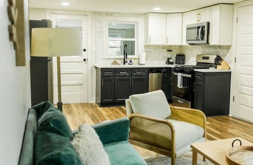Danville House | Renovated 2b/1b Cottage - 2 mi to Casino