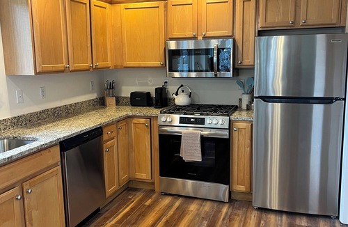 Milford House | Renovated 3 bdrm home with river views walkable to downtown Milford & bike trail