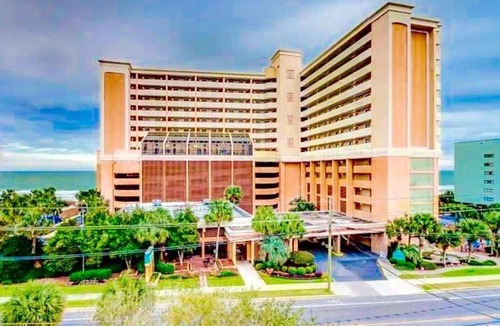 Myrtle Beach Apartment | *RENOVATED BEAUTY* KING*Pools*Lazy River*Hot Tubs*A35