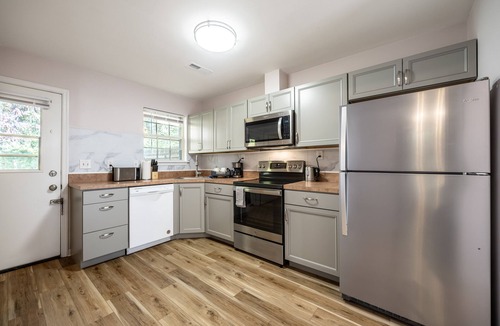 Rio House | Renovated TH in a quiet neighborhood close to most amenities