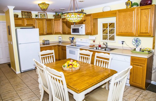 Crossville Condo | 🌄Resort Vacations at Fairfield Glade TN Gorgeous Lake Front Two Bedroom Condo