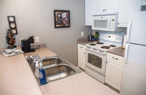 Fairfield Glade Condo | 🌄Resort Vacations at Fairfield Glade TN 2 bedroom Condo with Gorgeous Lake Front