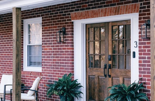 Tappahannock Apartment | Restored 1960s Motel, Luxe Studio Suite, Woodland Retreat