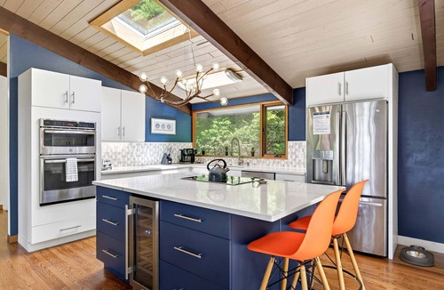 Fairview House | Retro Metro Deck House | MCM Gem with Hot Tub & Spectacular Views!