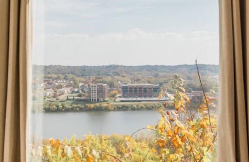 Mount Adams House | Rhythm&Views- Hillside home in Mount Adams with Hot Tub and River Views