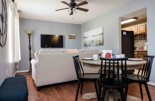 Mosby Condo | Richmond Revival - 2 bedroom, Close to Downtown Richmond/Airport