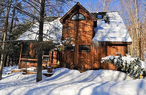 Northface Ski Chalet | Rippling Waters is a very short walk to Timberline Mountain and Slopes!