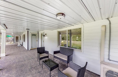 Spencerville House | River Access! Couples Retreat on Working Homestead