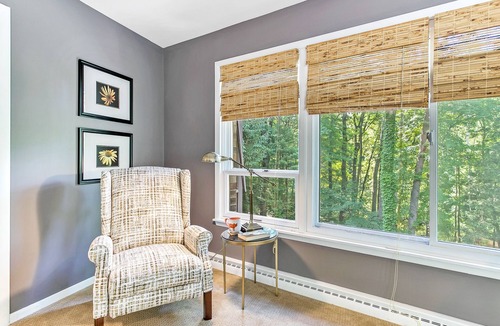 Pullman House | River front home/Game room/Cable/Grill/Fire Pit/Tennis Court/Wifi/AC