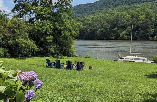 Chattanooga House | River House~Waterfront~Complementary Kayaks~Dock