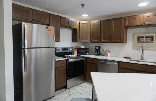 Pigeon Forge House | River Place Condos #411 3BD