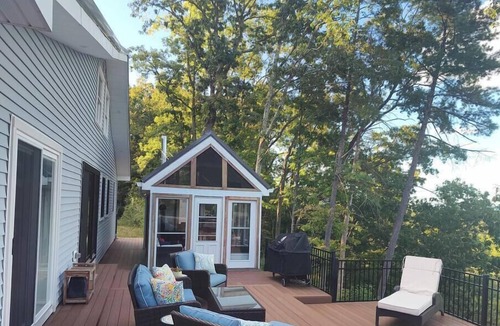 Augusta Cabin | River Ranch: Escape to a private 17-acre paradise surrounded by the North River