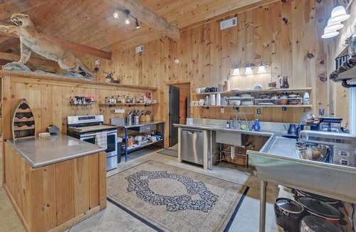 Bowman Cabin | River Retreat for the entire family