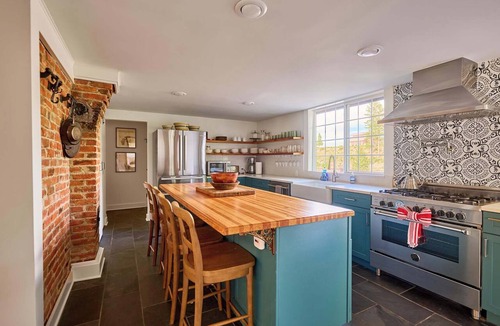 Carlton House | River's Edge Ranch - 3BR riverside ranch house