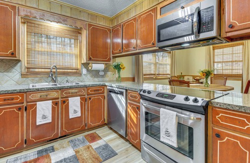 Pilot Mountain House | River, Trails & Wine! Extended Escape Near Mt Airy