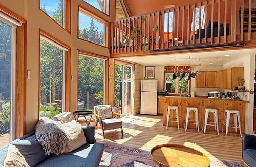 Verlot Cabin | Riverfront A-Frame with Hot Tub, Game Room and Fire Pit - Sleeps 10, Dogs OK