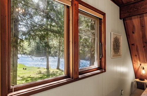 Baring Cabin | Riverfront Cabin, Cov Hot Tub, Pets ok, King Beds, Modern Bathroom - Fox Haven