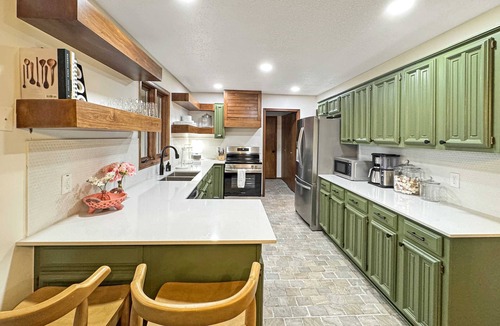 Lone Rock House | Riverfront Escape w/Fishing, Patio & Fire Pit