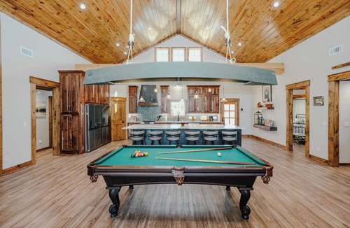 Murfreesboro Cabin | Riverfront Lodge Private River Access Outdoor Living Lake Greeson + Diamond Mine