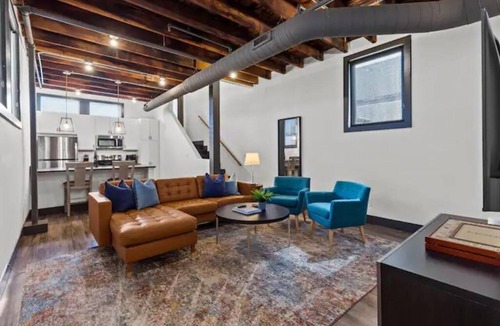 Downtown St. Louis Apartment | Riverfront Loft - Private Balcony - King Bed - Arch, Conventions & Casino