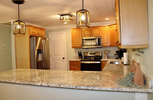 Walland Cabin | Riverfront Retreat! 2 bdrm/2 bath with direct river access - Newly remodeled!