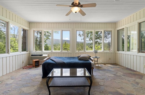 Woodstock Cabin | Riverfront Shenandoah Retreat – Hot Tub, Cold Plunge & Mountain Views!