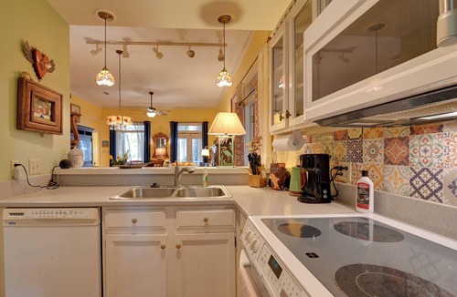 Murrells Inlet Cottage | Riverside Cottage: Close to Ocean and Myrtle Beach