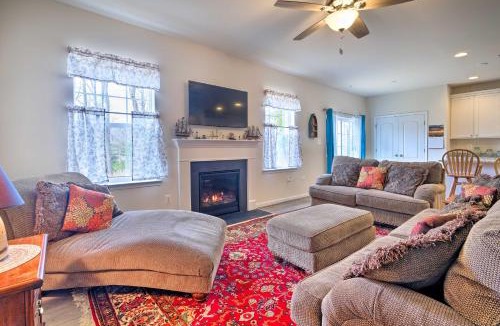California House | Riverside House w/Kayaks, Piano & Fireplace