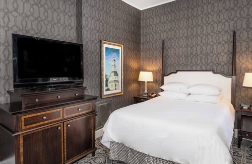 Historic District Hotel | Robert Johnson Queen at Historic Inns of Annapolis | 0.1mi State Circle