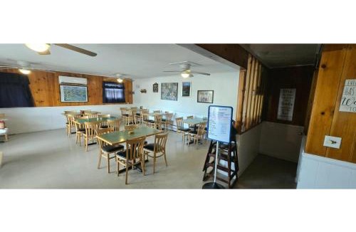 Redwood Hotel | Rocky Mount Motel near Hwy 220