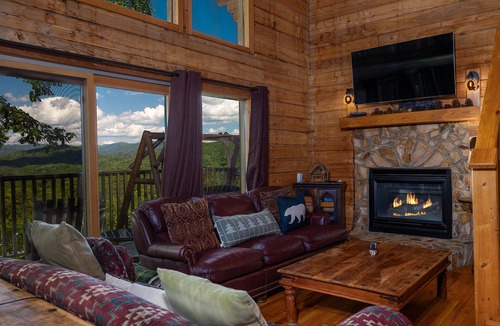 Almond Cabin | Rocky View a Smoky Mountain private lodge