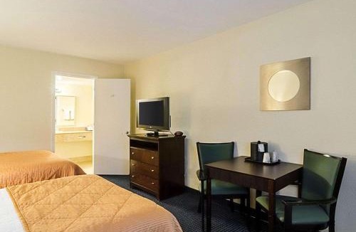 Williamsburg Hotel | Rodeway Inn & Suites Williamsburg Central