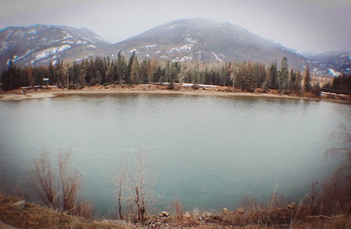 Clark Fork Cabin | Romantic Waterfront Shabby Chic Cabin on the Clark Fork River! #SwankyCabin