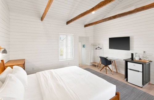 North Downtown Hotel | Rose Jean Boutique Hotel - Room #4 | One Block to Downtown Mall
