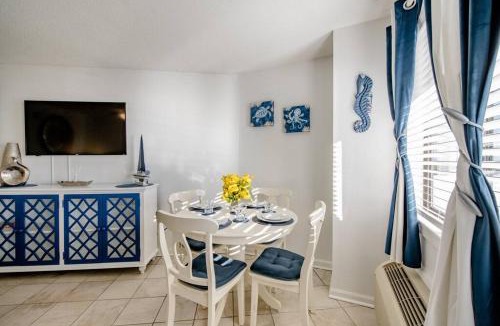 Myrtle Beach Apartment | Royal Retreat-Amazing view-King bed-1 bedroom-Full kitchen-Free parking-Self check-in