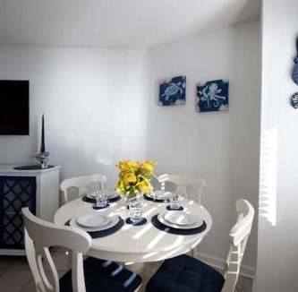 Myrtle Beach Apartment | Royal Retreat-Amazing view-King bed-1 bedroom-Full kitchen-Free parking-Self check-in