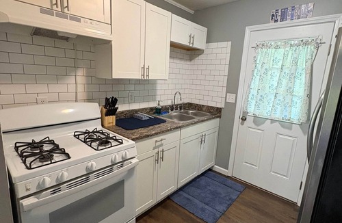 Stanton House | Ruppside Retreat I Cozy 2BR I 15m to RRG I Wi-Fi