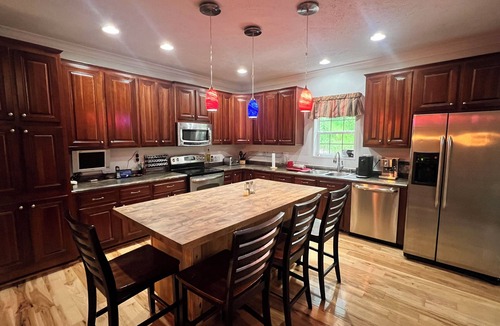 Tyler House | Rural Home with Private Walking Trails on 1400 Private Acres