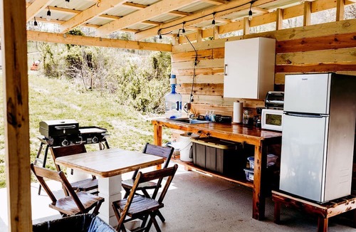 St. Clair House | Rustic Bus Accommodation Perfect for Glamping in Missouri