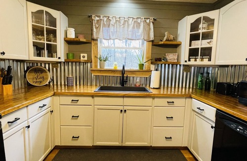 Madison Cabin | Rustic cabin just outside of Madison!