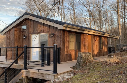 Monticello House | Rustic Cabin - Year Round Lake View