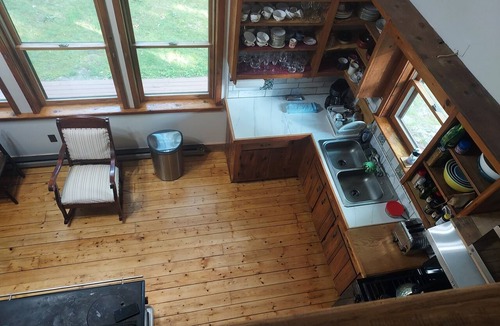 Millboro Springs Cabin | Rustic mountain retreat in beautiful Millboro - enjoy the solitude of the woods.