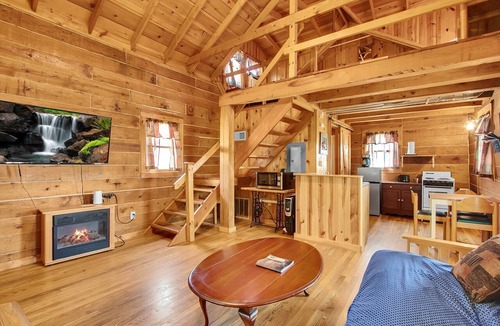 Savanna Cabin | Rustic River Cabin 3