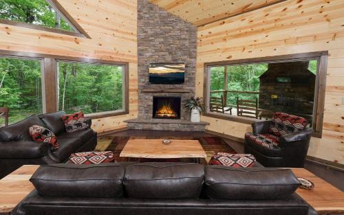 Sevierville Villa | Rustic Timber