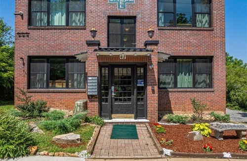 Charlotte Street Condo | Sabel #004 | Downtown Asheville twin suite with bath, Wi-Fi, AC, and parking.